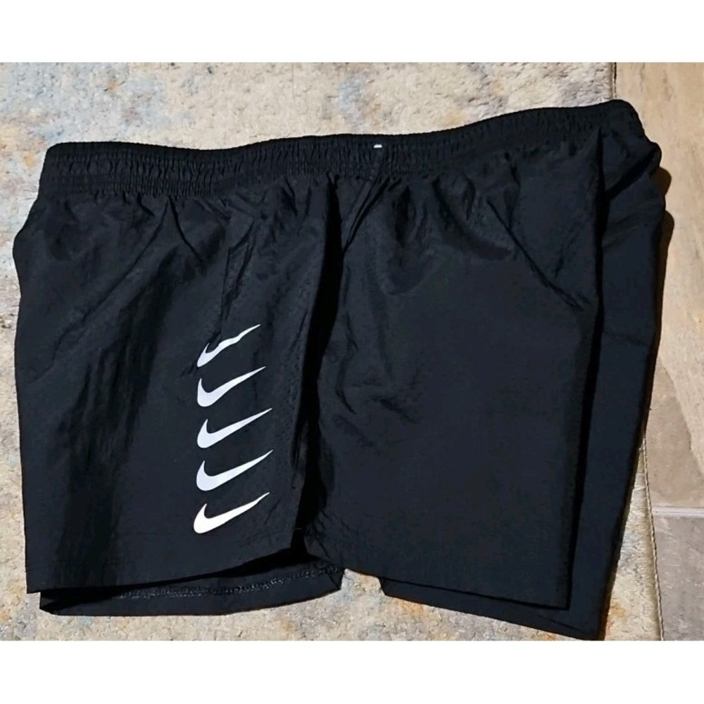 New $58 Ladies Nike Running Shorts Large Black Nylon Lined Lightweight Athletic